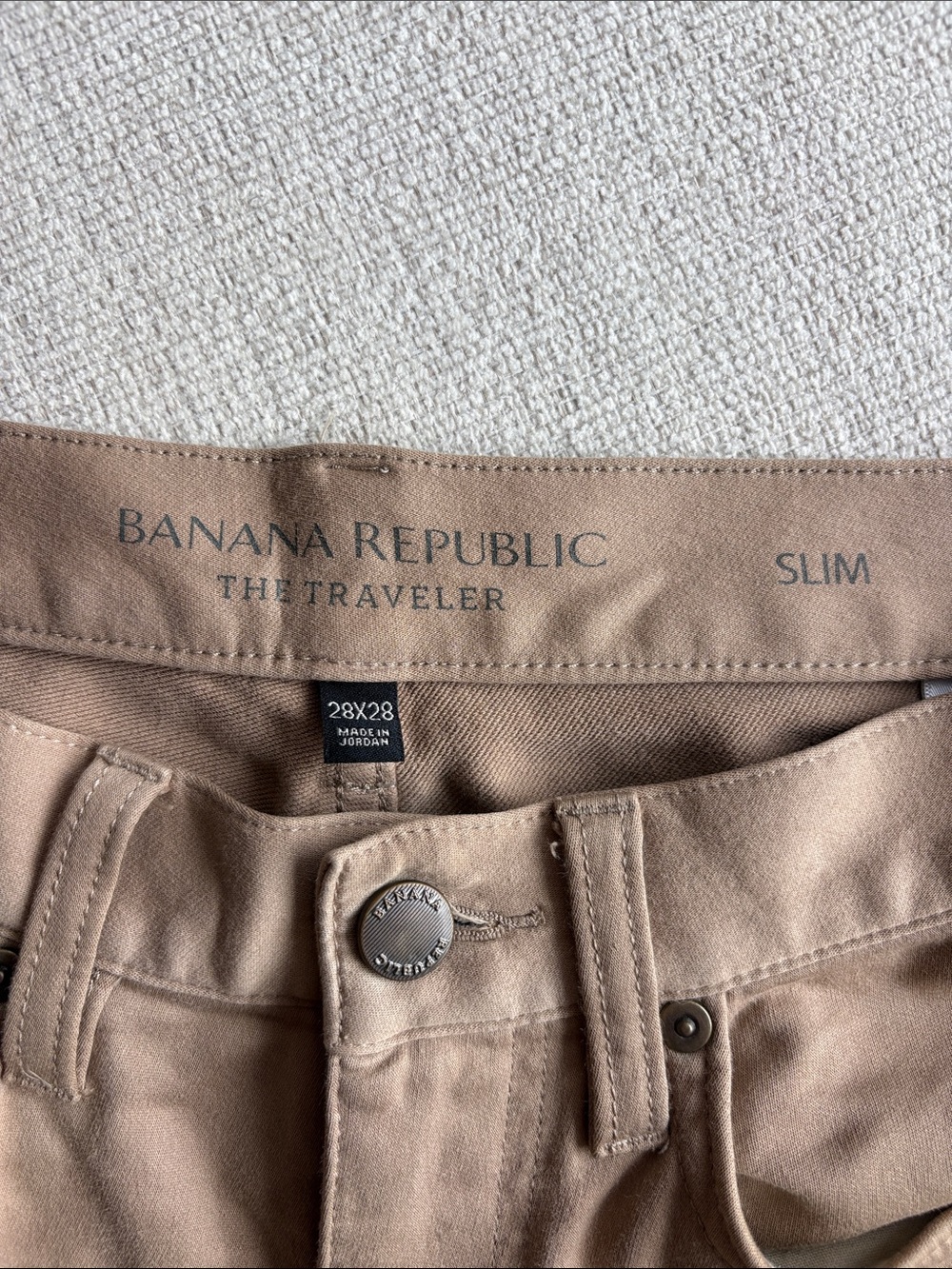 Banana Republic Slim Men's Traveler Pant in Khaki Tan